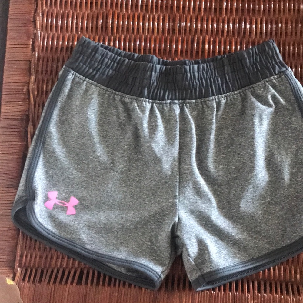 Under Armour active shorts size 6
